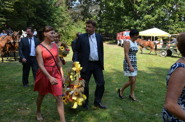 W Jeziorkach częstowano chlebem (zdjęcia)