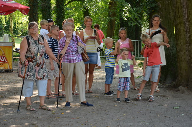 W Jeziorkach częstowano chlebem (zdjęcia)