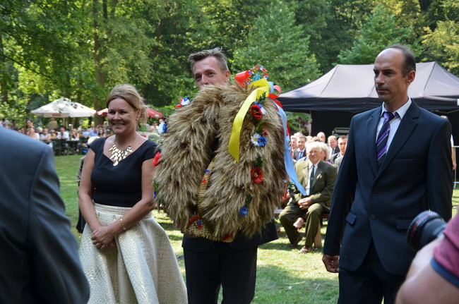 W Jeziorkach częstowano chlebem (zdjęcia)