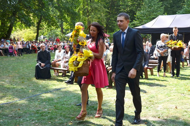 W Jeziorkach częstowano chlebem (zdjęcia)