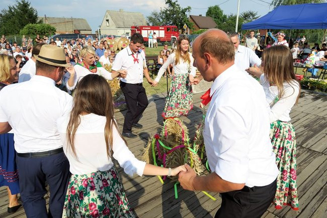 Świętowanie w Lasotkach (wideo i zdjęcia)