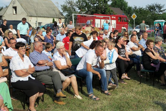 Świętowanie w Lasotkach (wideo i zdjęcia)