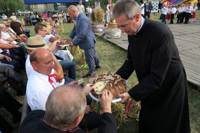 Świętowanie w Lasotkach (wideo i zdjęcia)