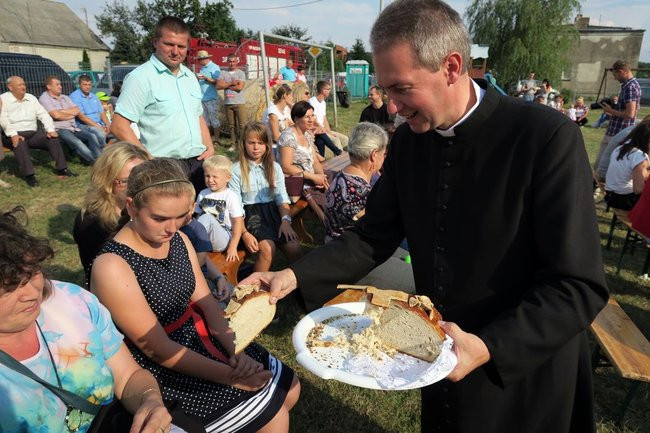 Świętowanie w Lasotkach (wideo i zdjęcia)