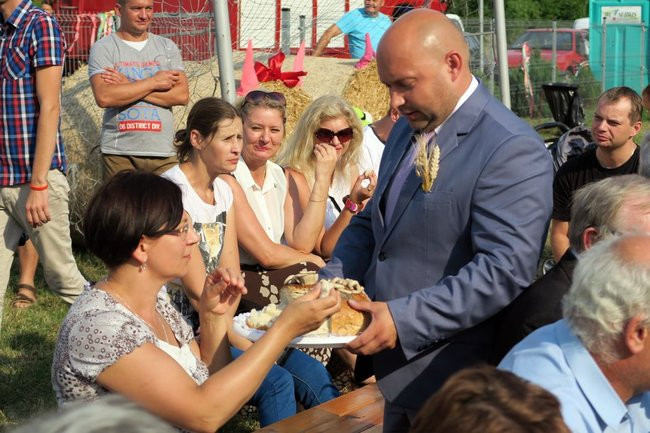 Świętowanie w Lasotkach (wideo i zdjęcia)