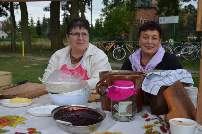 Częstowali i bawili w klimacie dawnej wsi (zdjęcia)