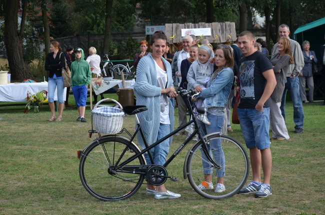 Częstowali i bawili w klimacie dawnej wsi (zdjęcia)