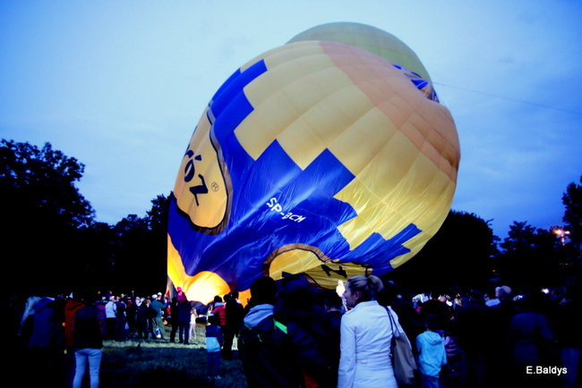 Pogoda nie sprzyja balonom (zdjęcia)