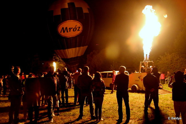 Pogoda nie sprzyja balonom (zdjęcia)