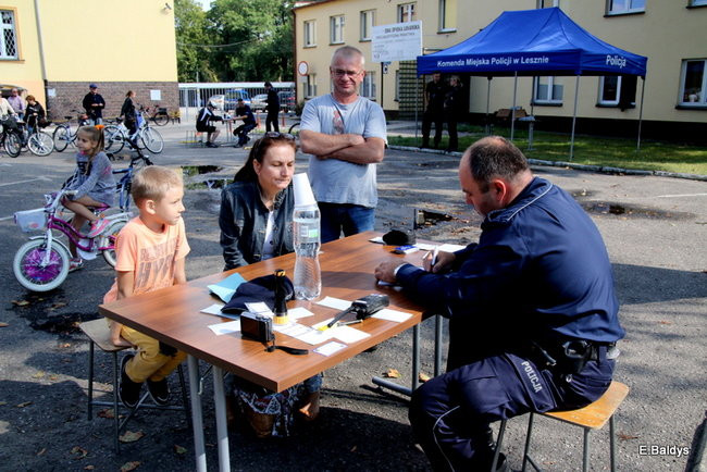 Duże zainteresowanie znakowaniem rowerów (wideo i zdjęcia)