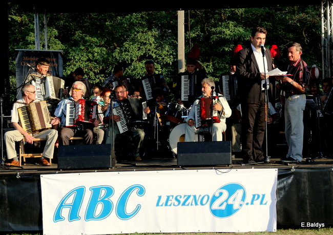 Słoneczne pożegnanie lata pod wiatrakami (zdjęcia)