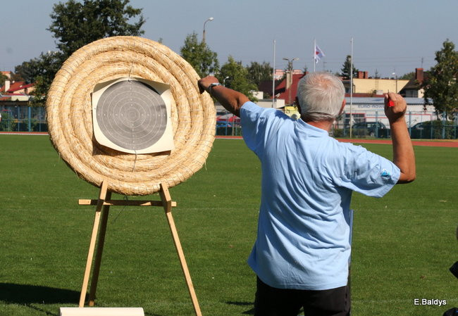 Olimpiada seniorów na stadionie (zdjęcia)