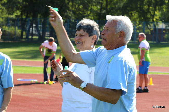 Olimpiada seniorów na stadionie (zdjęcia)