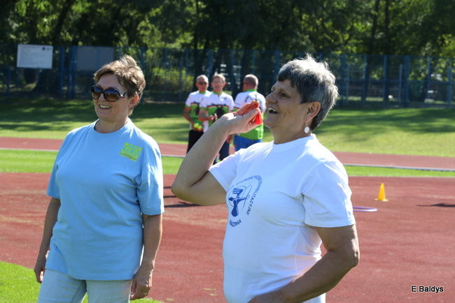 Olimpiada seniorów na stadionie (zdjęcia)