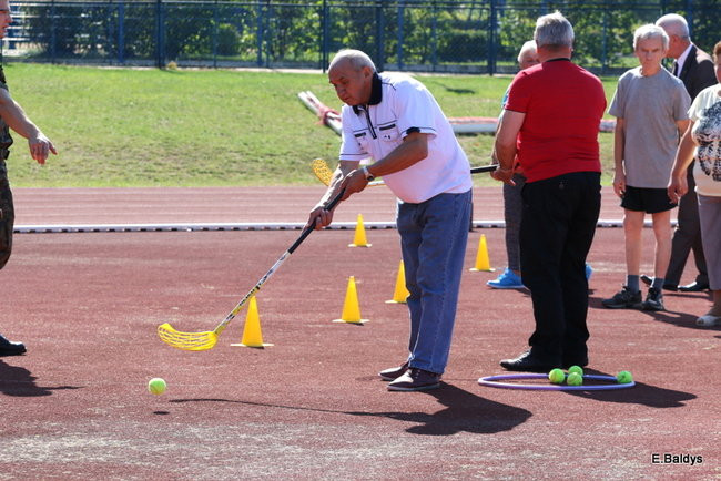 Olimpiada seniorów na stadionie (zdjęcia)