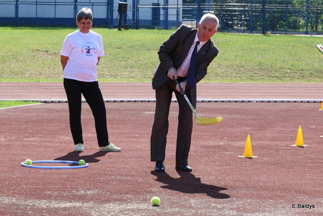 Olimpiada seniorów na stadionie (zdjęcia)
