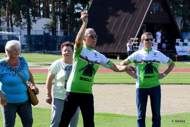Olimpiada seniorów na stadionie (zdjęcia)