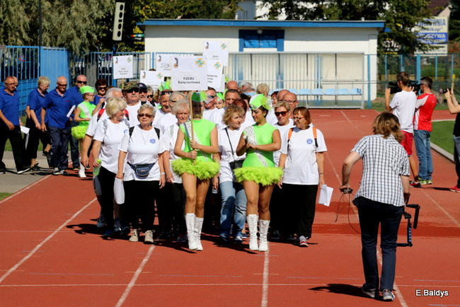 Olimpiada seniorów na stadionie (zdjęcia)