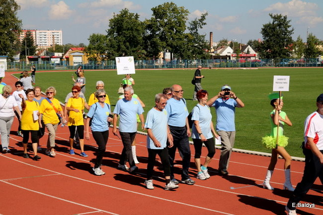 Olimpiada seniorów na stadionie (zdjęcia)