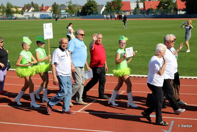 Olimpiada seniorów na stadionie (zdjęcia)