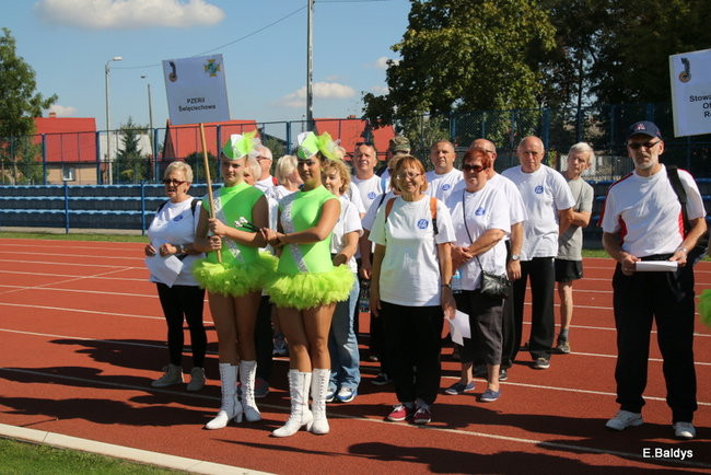Olimpiada seniorów na stadionie (zdjęcia)
