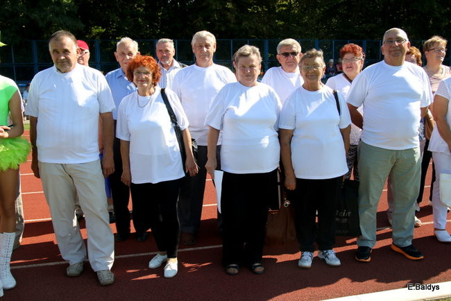 Olimpiada seniorów na stadionie (zdjęcia)