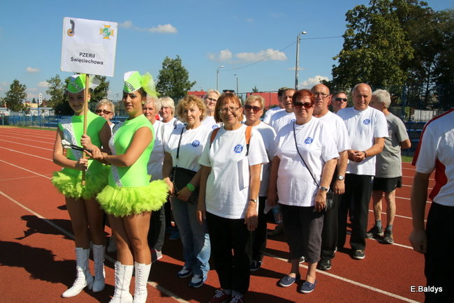 Olimpiada seniorów na stadionie (zdjęcia)