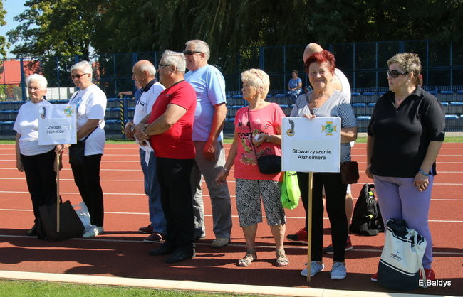 Olimpiada seniorów na stadionie (zdjęcia)