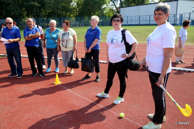 Olimpiada seniorów na stadionie (zdjęcia)