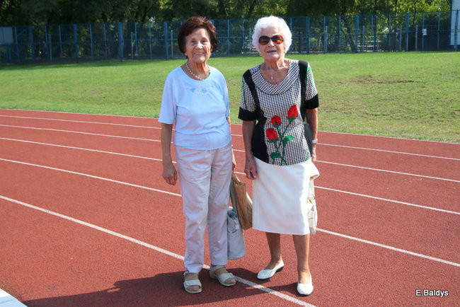 Olimpiada seniorów na stadionie (zdjęcia)