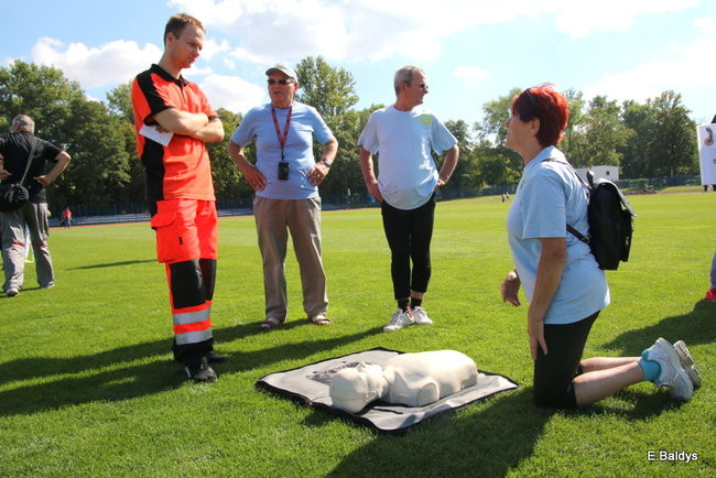 Olimpiada seniorów na stadionie (zdjęcia)