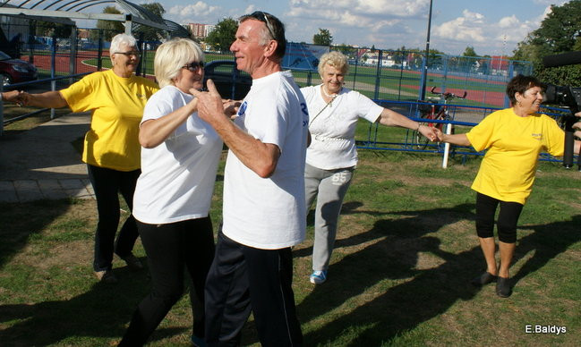 Olimpiada seniorów na stadionie (zdjęcia)