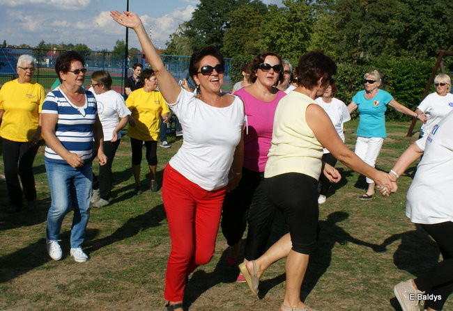 Olimpiada seniorów na stadionie (zdjęcia)