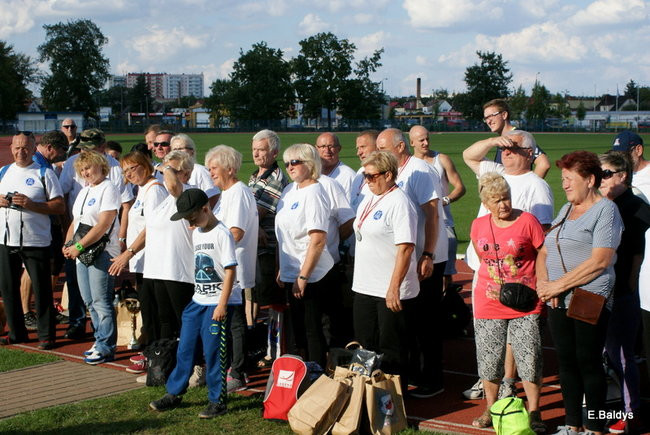 Olimpiada seniorów na stadionie (zdjęcia)
