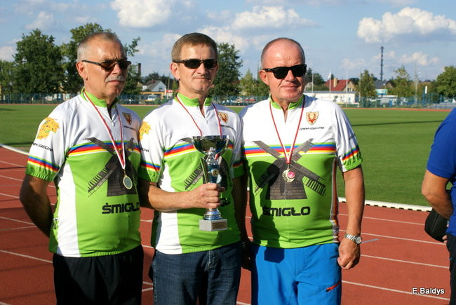 Olimpiada seniorów na stadionie (zdjęcia)
