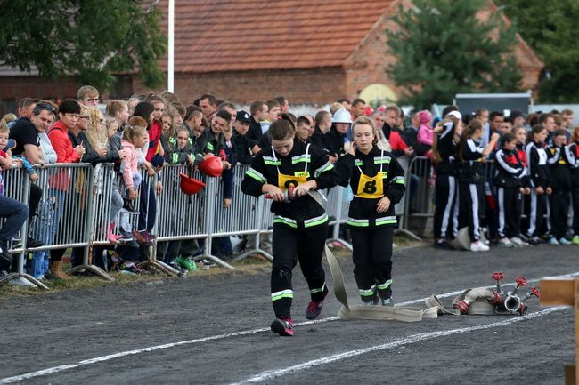 Święciechowę opanowali strażacy (zdjęcia)
