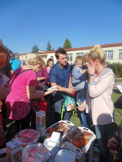 Przedszkolaki uczą się pomagać innym (zdjęcia)