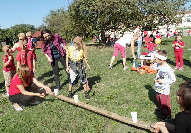 Przedszkolaki uczą się pomagać innym (zdjęcia)