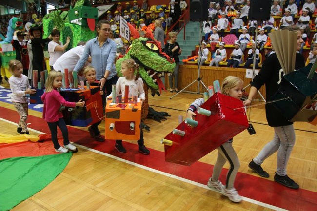 Przedszkolaki opanowały halę Trapez (zdjęcia)