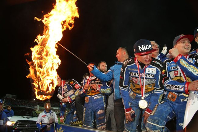 UNIA LESZNO DRUŻYNOWYM MISTRZEM POLSKI 2015! (zdjęcia)