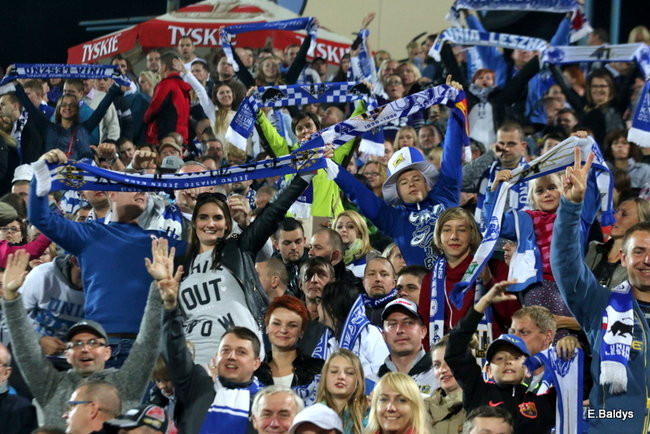 Poszukaj się wśród kibiców (zdjęcia)