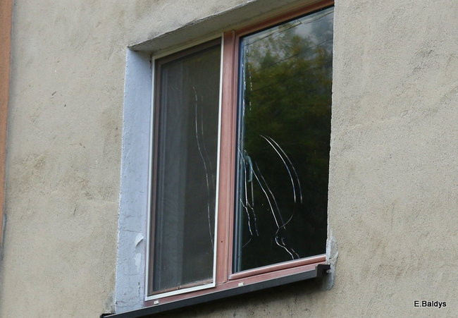 Leszczyńscy strażacy gasili pożar magazynu koło Śmigla (zdjęcia)