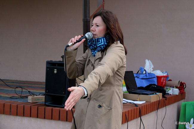 Zabawa z ziemniakami w tle (zdjęcia)