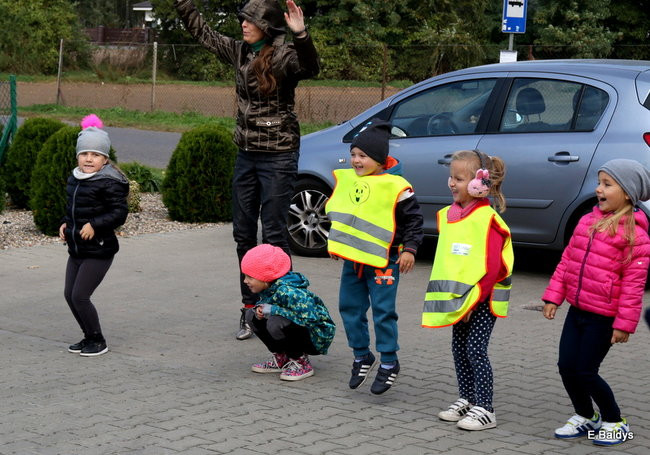 Zabawa z ziemniakami w tle (zdjęcia)