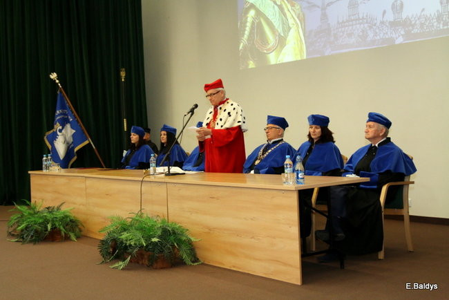 Wyższa Szkoła Humanistyczna rozpoczęła nowy rok akademicki (zdjęcia)