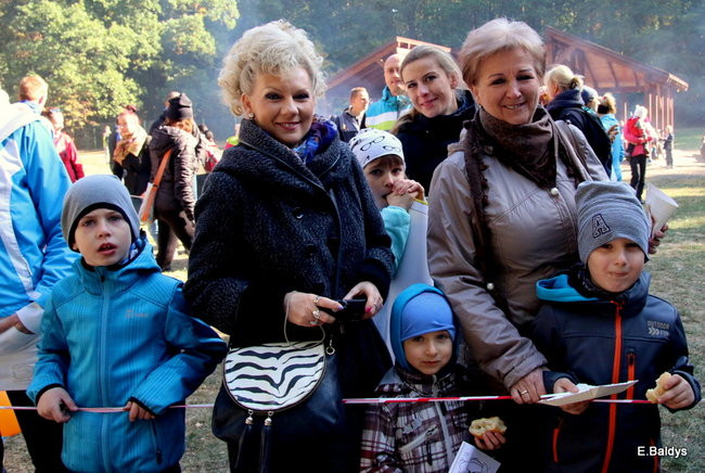 Rodzinne bieganie w Karczmie Borowej (zdjęcia)