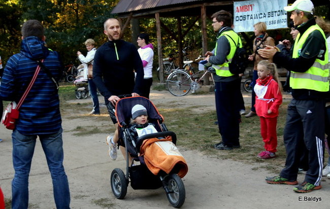 Rodzinne bieganie w Karczmie Borowej (zdjęcia)
