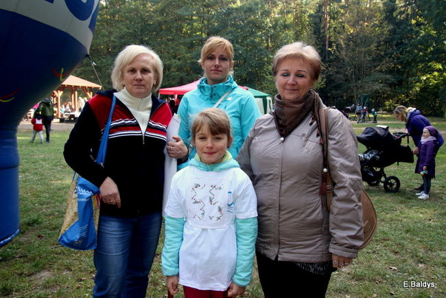 Rodzinne bieganie w Karczmie Borowej (zdjęcia)