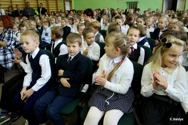 Zostali uczniami Szkoły Podstawowej w Osiecznej (zdjęcia)