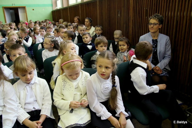 Zostali uczniami Szkoły Podstawowej w Osiecznej (zdjęcia)